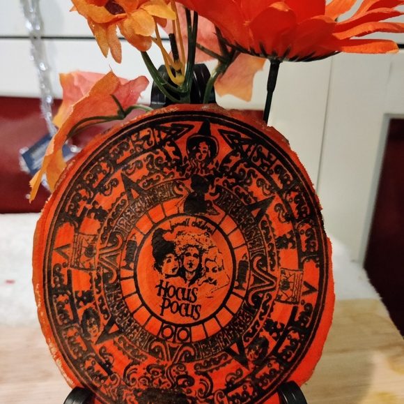 Hocus pocus Aztec calendar design - Picture 4 of 4